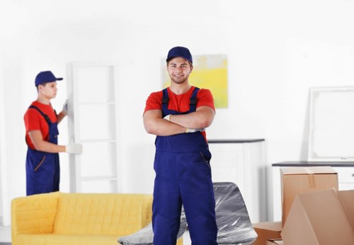 Professional removal services in London for home moving