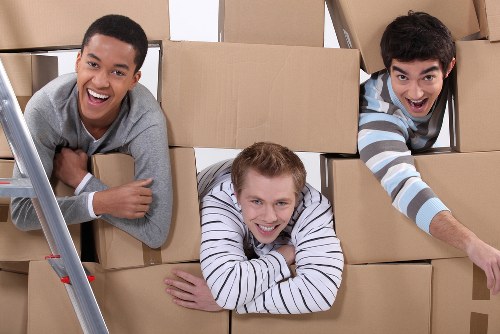 Professional moving help in London streets